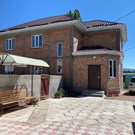 Guest House Baytur Kochkor Екстериор снимка