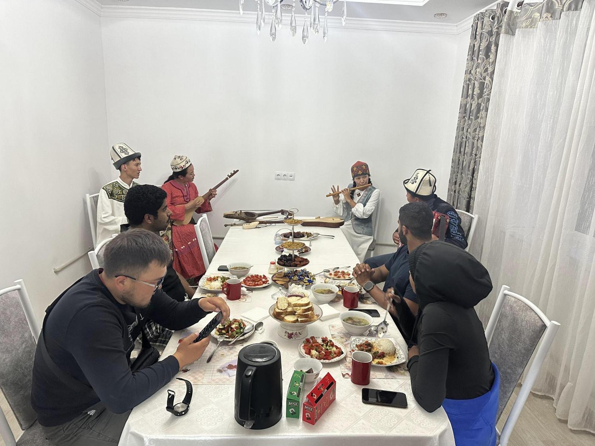 Guest House Baytur Kochkor Екстериор снимка