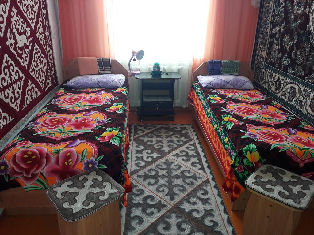 Guest House Baytur Kochkor Екстериор снимка