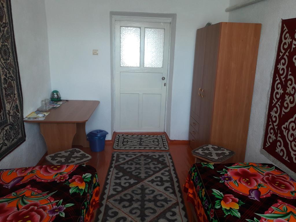 Guest House Baytur Kochkor Екстериор снимка